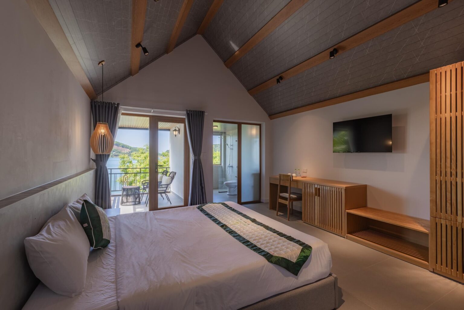 Premier Lake View-3